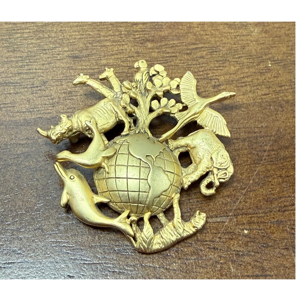 Vintage AJC Gold Tone World Wildlife Globe Animal Brooch Rhino Elephant Tiger